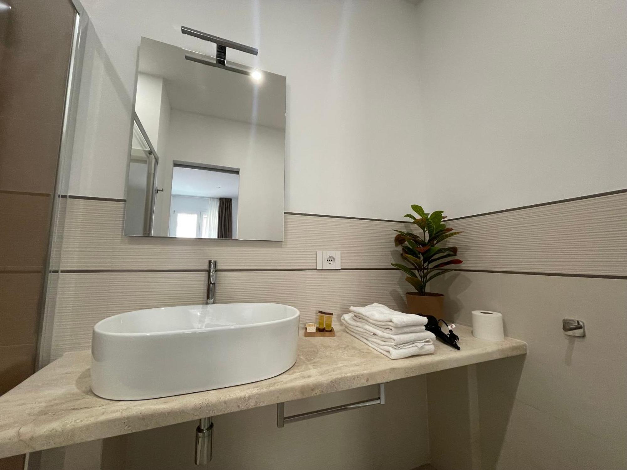 Bullerjanos Hotel Olbia Buitenkant foto